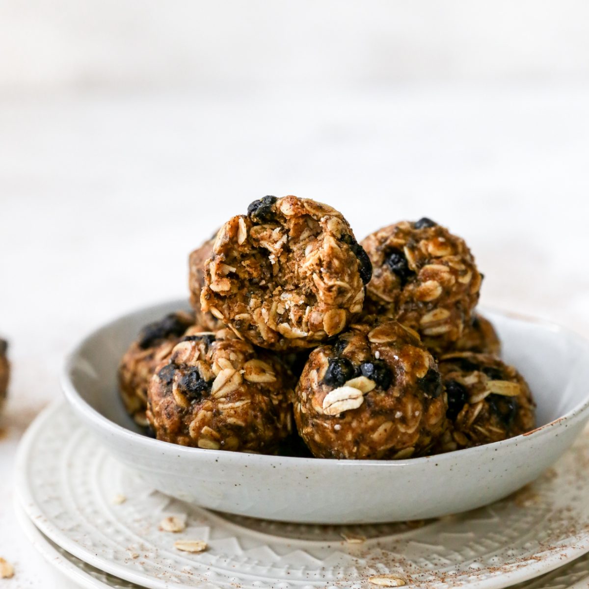 No-Bake Blueberry Oatmeal Protein Balls