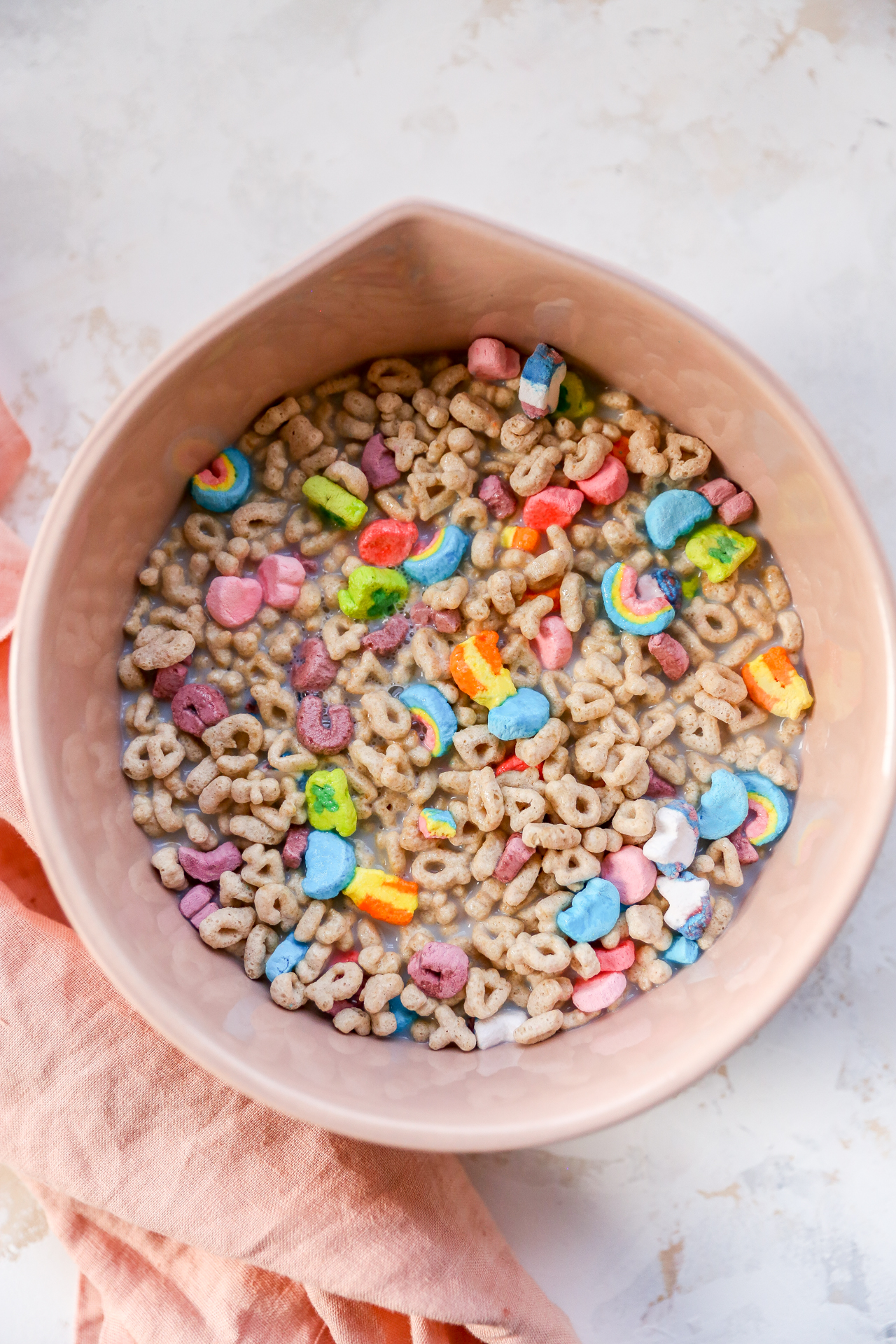 This Genius Cereal Bowl Separates Your Milk and Cereal To Prevent