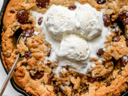 Peanut Butter Chocolate Chip Skillet Cookie • Bakerita