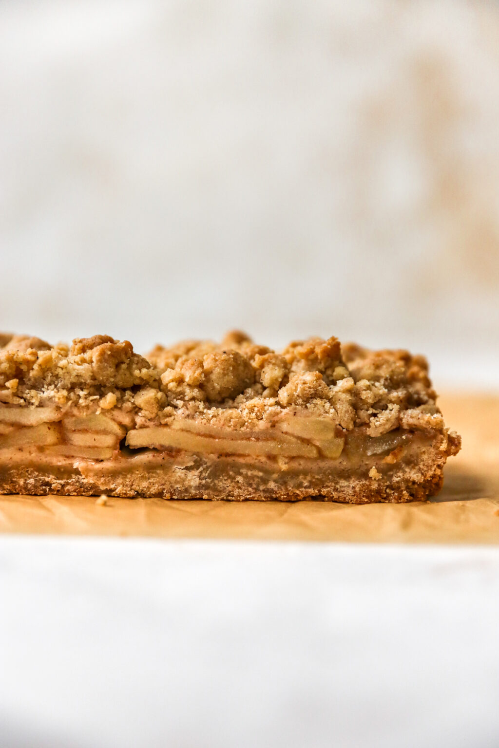 Cardamom Caramel Apple Crumble Bars - Yes To Yolks