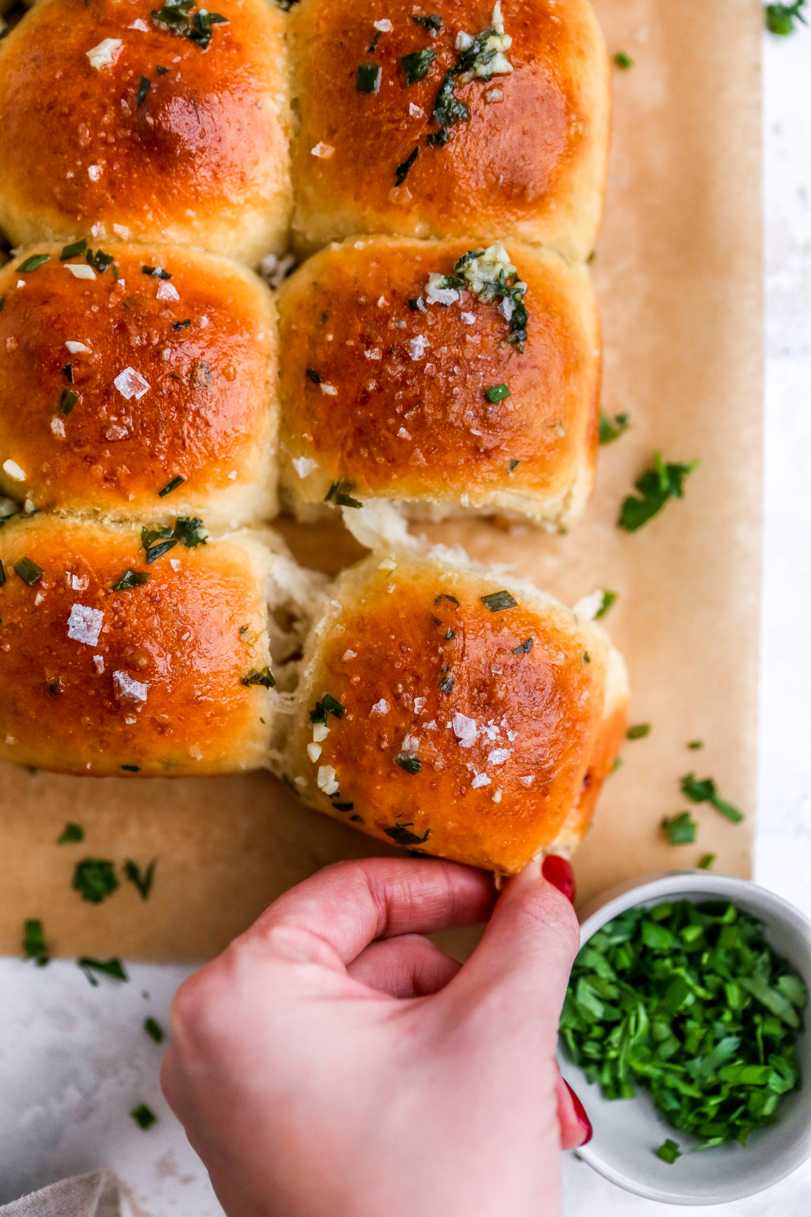 Garlic Herb Dinner Rolls - Cooking For My Soul