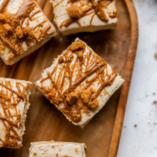 No-Bake Cookie Butter Cheesecake Bars